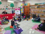 Alunos da EMEF Leonel de Moura Brizola participam da atividade em comemoração à Semana do Livro