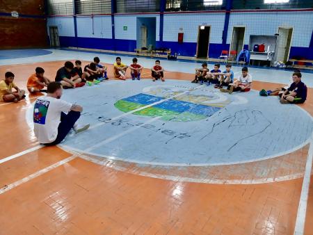 Garotada do Sub-13 participa de mais uma animada aula de Futsal promovida pelo CRAS Garotada do Sub-13 participa de mais uma animada aula de Futsal promovida pelo CRAS
