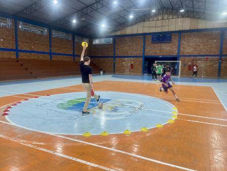 Alunos do CRAS de Ibirapuitã participam de treino tático visando a Copa Regional de Futsal