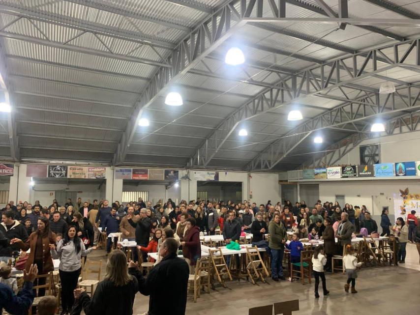 EMEI Jordana Buffet Muniz realiza jantar em comemoração ao Dia das Mães 